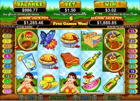 Example of Realtime Gaming online slot game Small Fortune at Ruby Casino showing how money is won with a bonus code